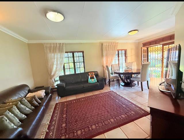 2 BEDROOM HOUSE FOR SALE IN VANDERBIJLPARK SE 4